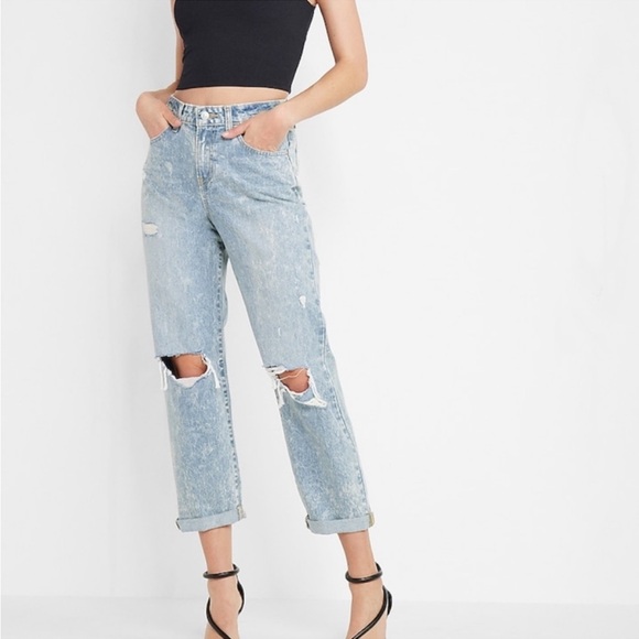 only worn twice, looks and feels new. Size 2, appears brand new to the eye. - Picture 2 of 3